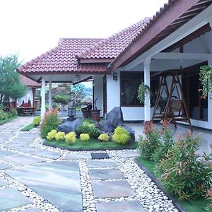 Marry Ind Gunung Kawi Guest House Malang